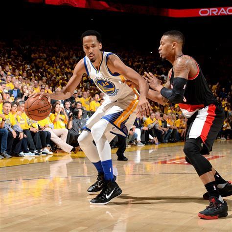 Portland Trail Blazers vs Golden State Warriors .
